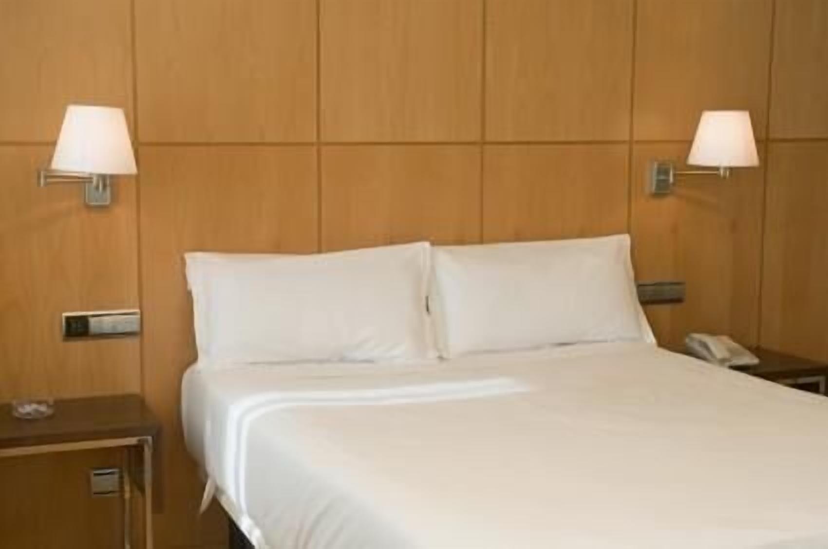 Hotel Feria Вальядолид Экстерьер фото